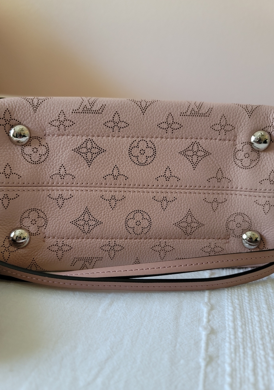 Louis Vuitton Hina PM Handbag Mahina Magnolia - Picture 4 of 7
